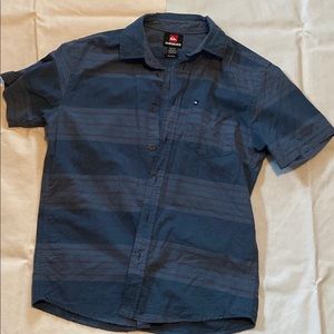 Quiksilver Blue Short Sleeve Shirt Modern fit NWOT